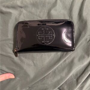 Tory Burch Black Patent Logo Zip Wallet with Gold-Tone Pull